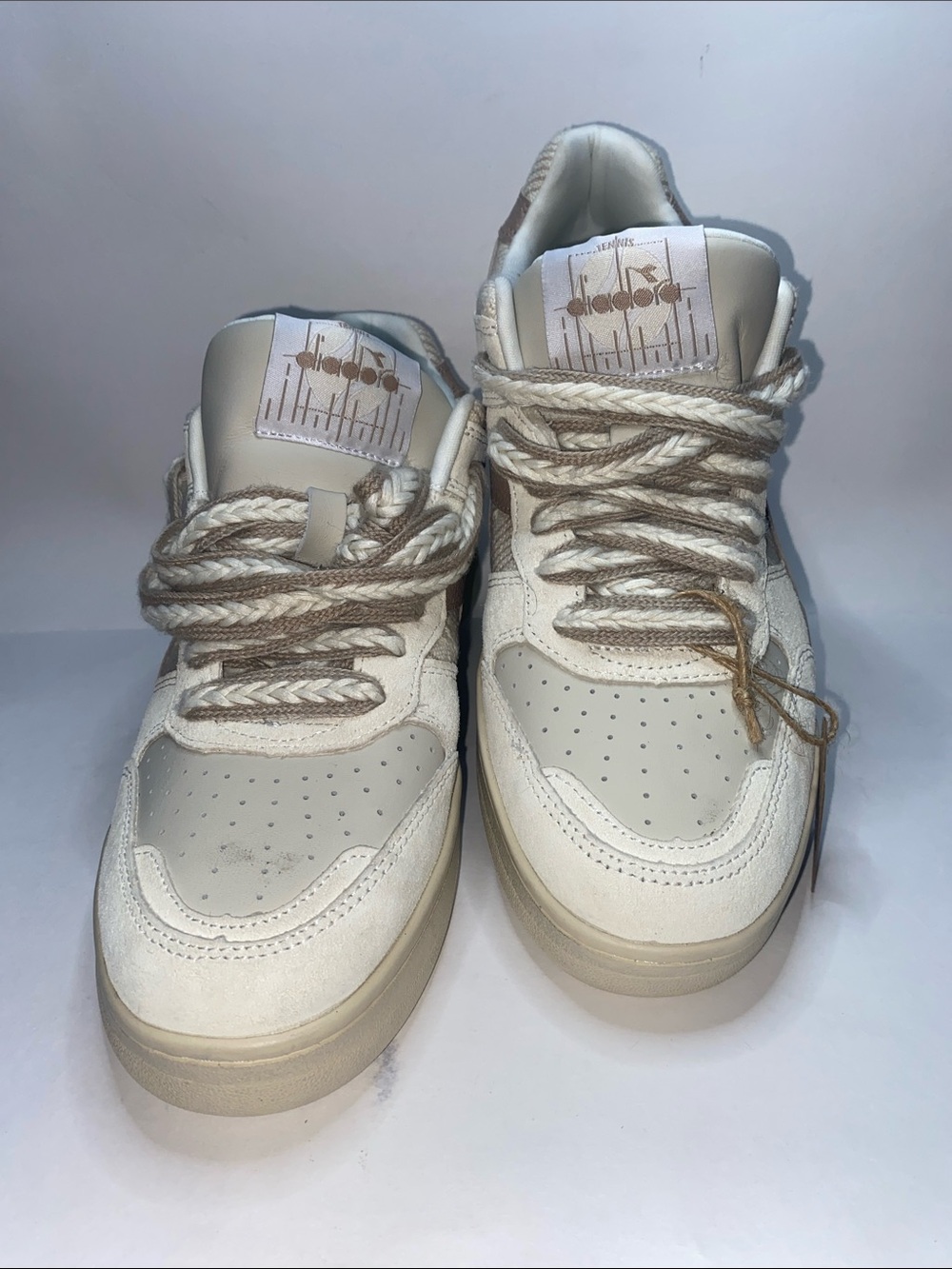 Diadora man Cream & Tan Low-Top Sneakers with Braided Laces